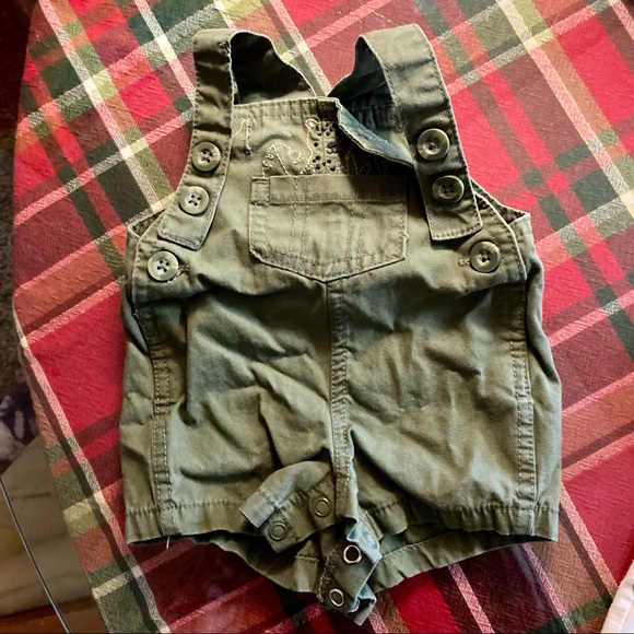 Carter’s Boys Overall and T shirt set New Born - Picture 4 of 8